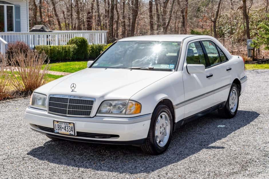 1995 Mercedes-Benz W202 C-Class sold for $4,700