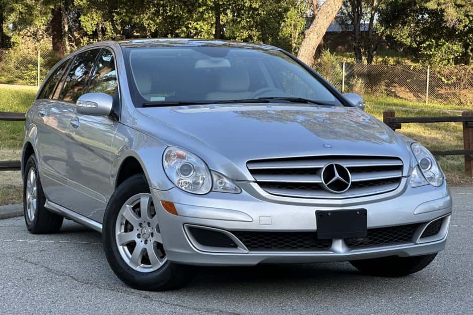 2007 Mercedes-Benz W251 R-Class sold for $15,000