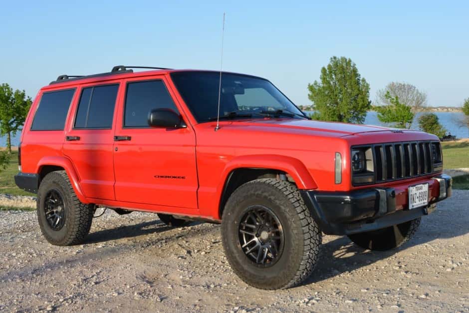 2000 Jeep XJ Cherokee sold for $5,100