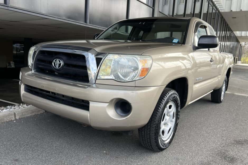 2005 Toyota Tacoma (N2X0 2005-2015) sold for $12,100