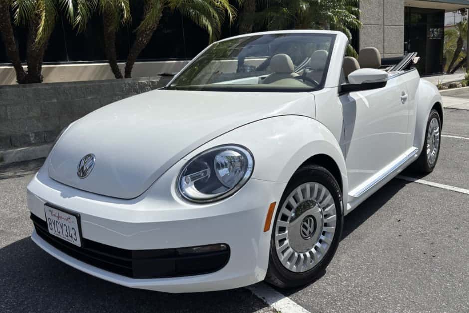 2013 Volkswagen A5 Beetle (2012-2019) sold for $16,825