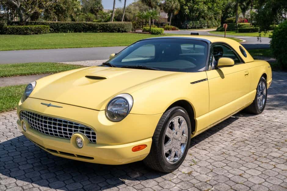 2002 Ford Thunderbird (2002-2005) sold for $15,500