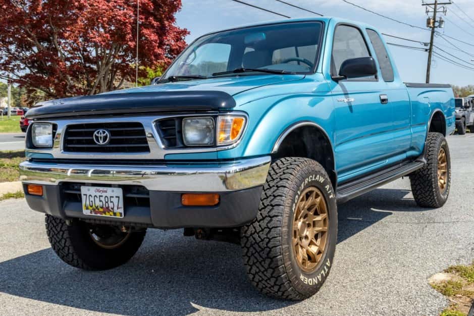 1997 Toyota Tacoma (N1X0 1995-2005) sold for $23,000