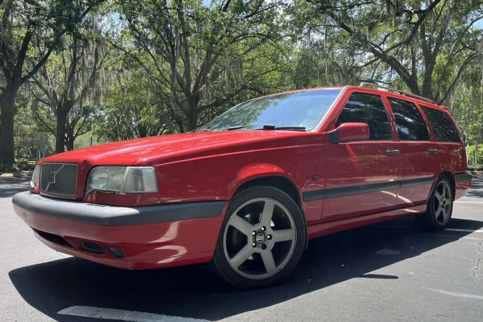 1996 Volvo 850 sold for $9,480