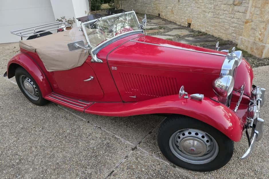 1950 MG TD sold for $9,200