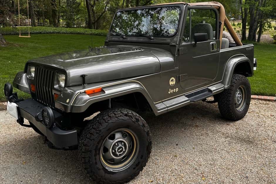 1988 Jeep Wrangler YJ (1987-1995) sold for $17,000