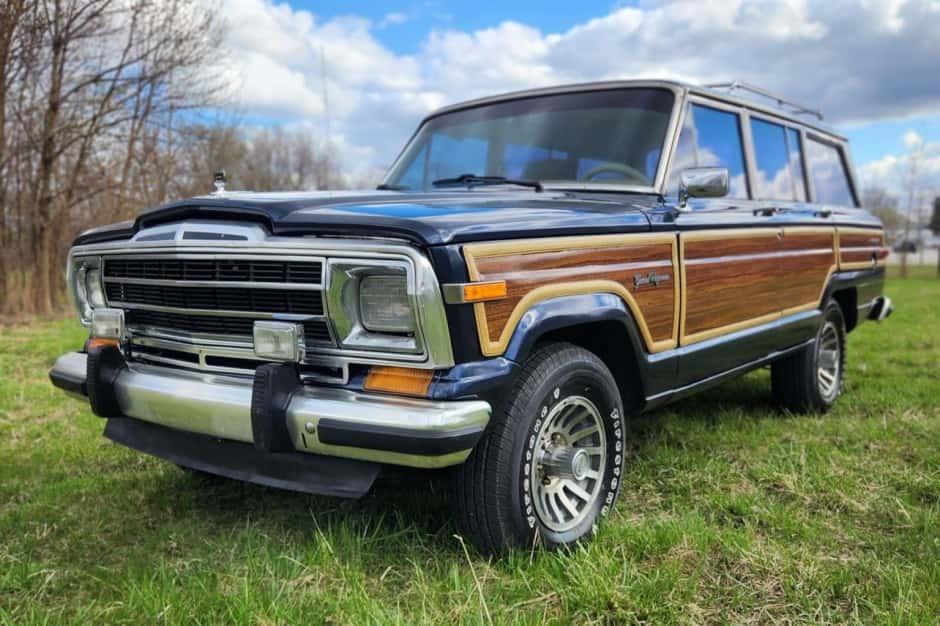 1988 Jeep SJ Grand Wagoneer sold for $20,000