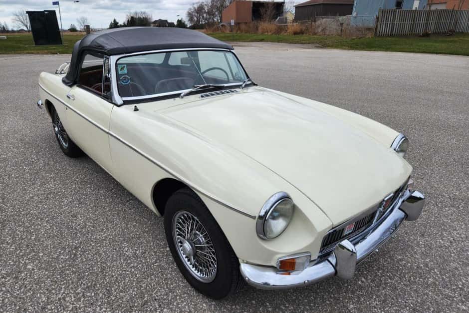 1964 MG MGB sold for $14,250