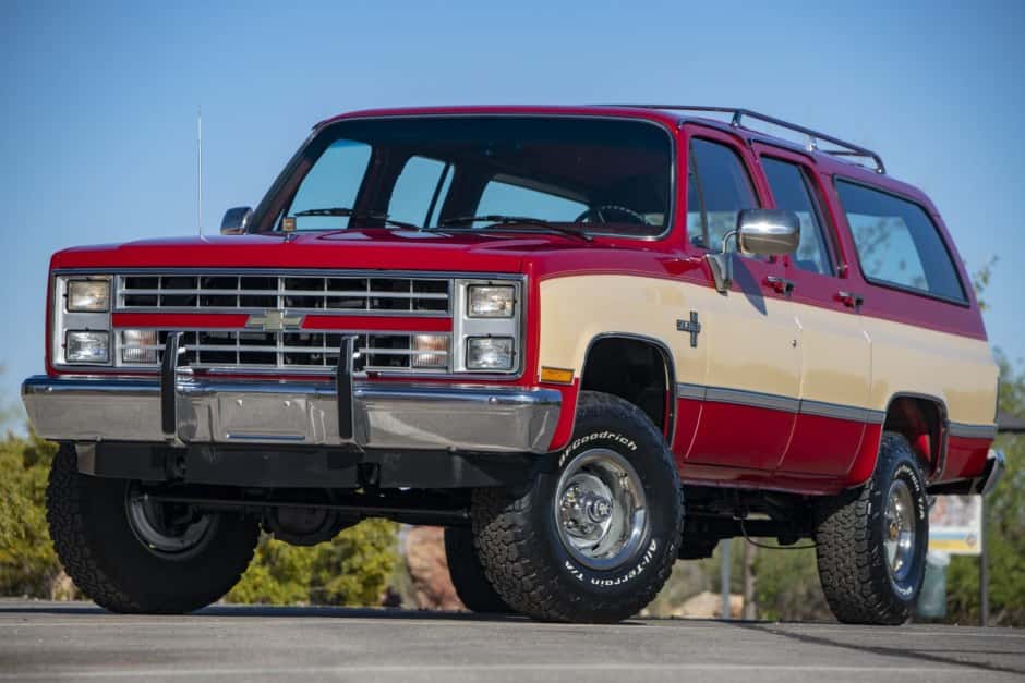 1985 Chevrolet Suburban (1973-1991) sold for $34,000