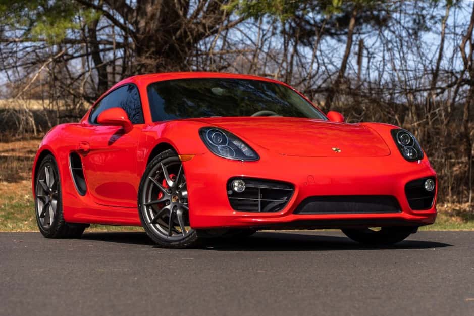 2014 Porsche 981 Cayman sold for $76,000
