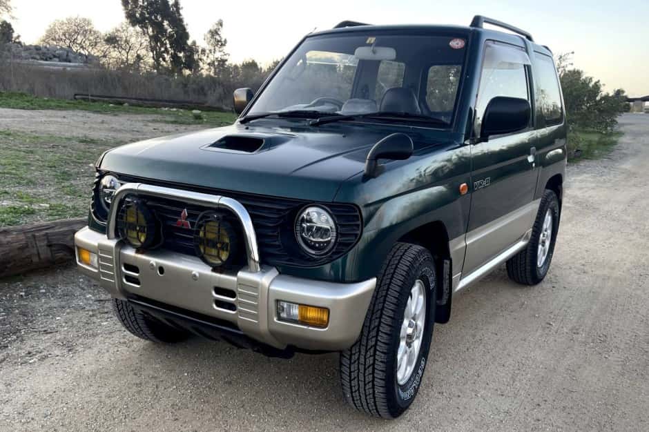 1995 Mitsubishi Pajero & Montero sold for $5,000