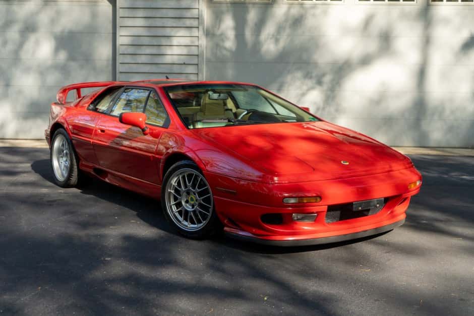 2003 Lotus Esprit sold for $68,000