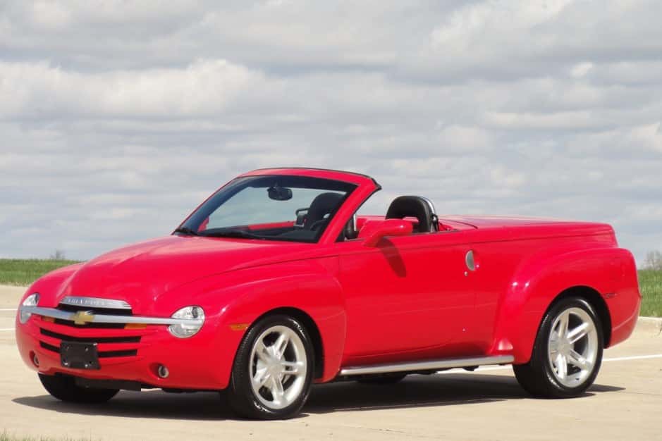 2004 Chevrolet SSR sold for $25,000