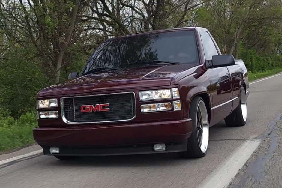 1996 GMC Sierra (GMT400 1988-2002) sold for $15,250