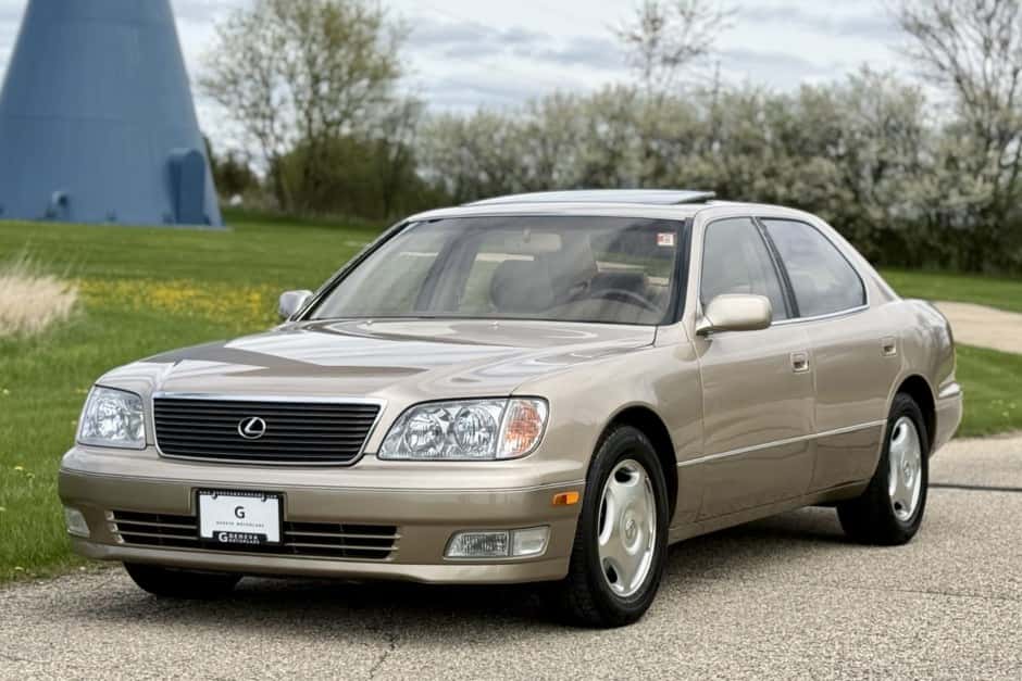 1998 Lexus LS Sedan sold for $15,000