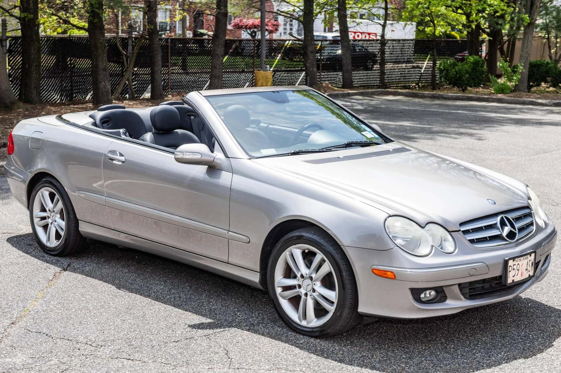 2007 Mercedes-Benz CLK-Class sold for $15,000