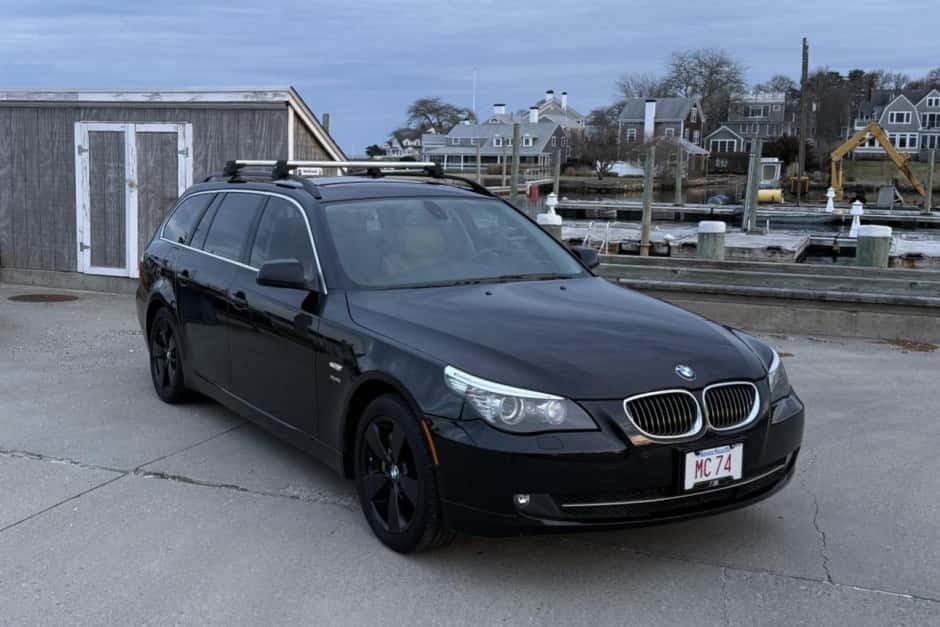 2010 BMW E61 5-Series Touring sold for $7,300