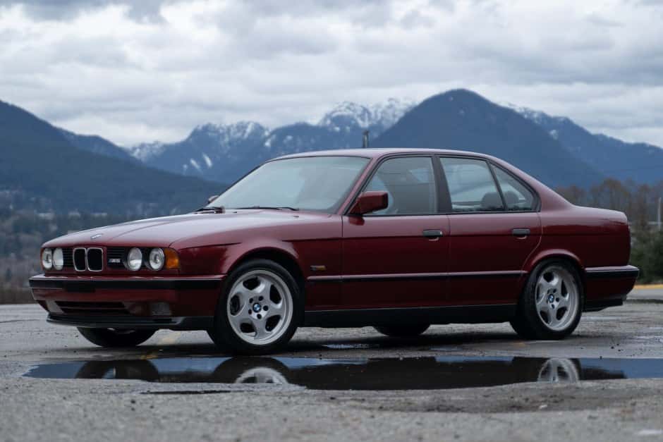 1992 BMW E34 M5 sold for $33,000