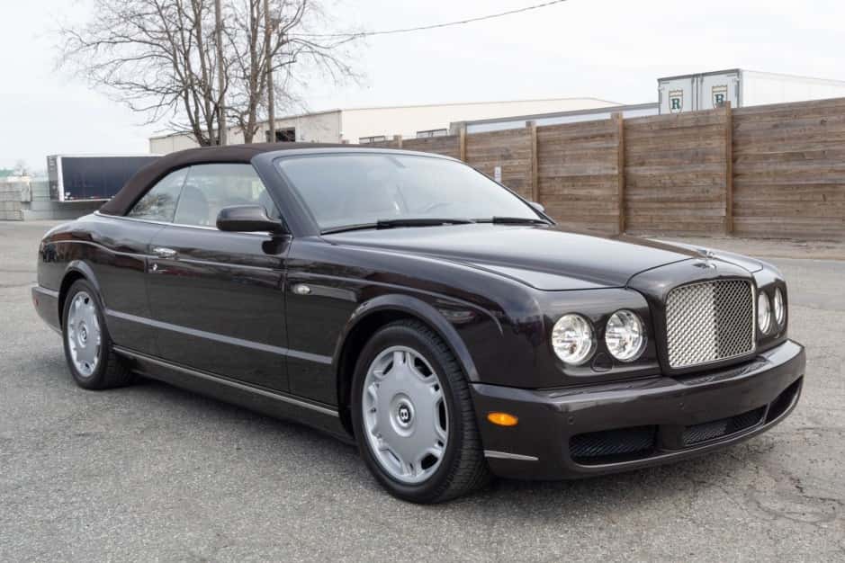 2009 Bentley Azure sold for $75,500