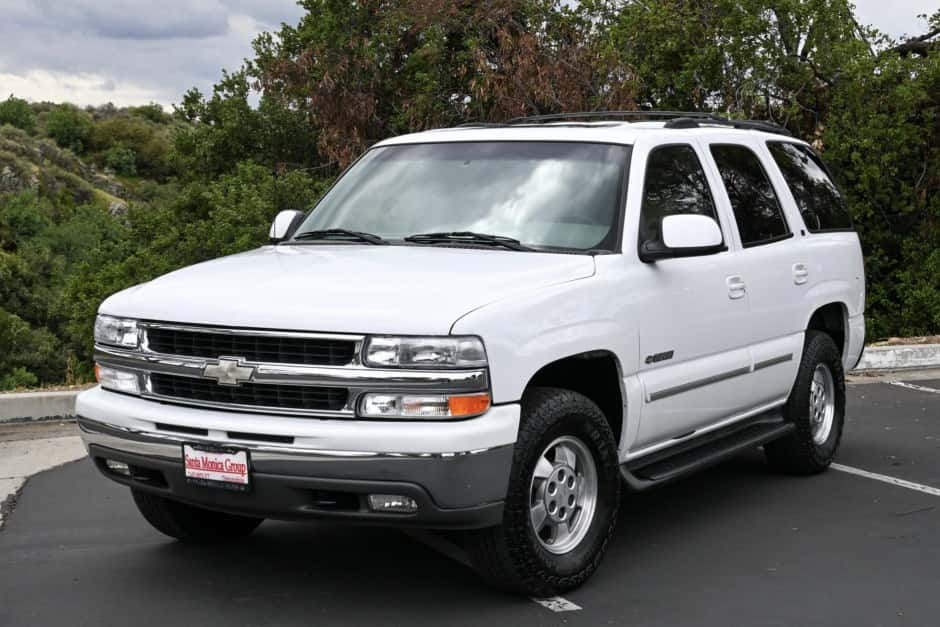 2001 Chevrolet Tahoe GMT800 sold for $13,000