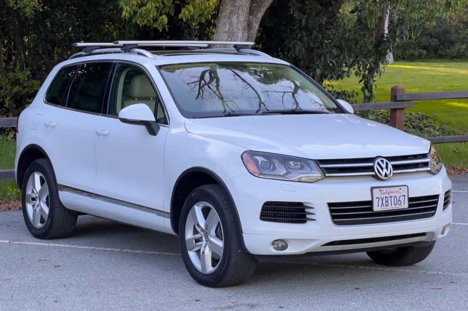 2014 Volkswagen Touareg sold for $15,801