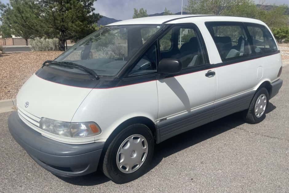 1994 Toyota Previa & Estima sold for $10,000