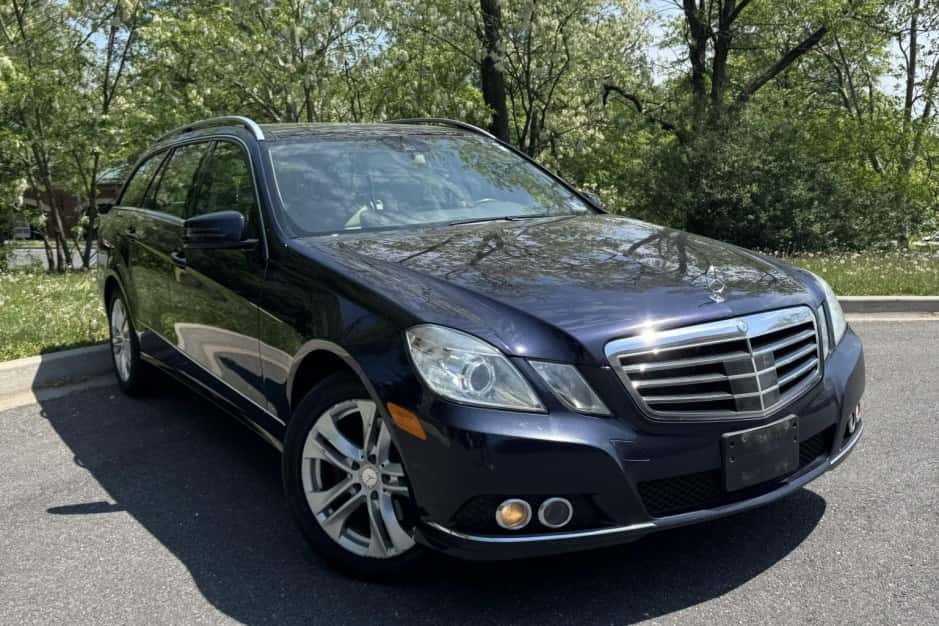 2011 Mercedes-Benz W212 E-Class sold for $8,400