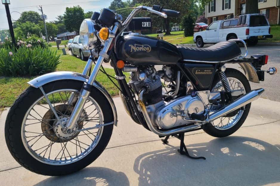 1974 Norton Commando sold for $5,100