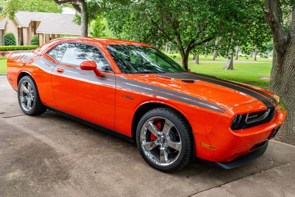 2010 Dodge Challenger (non-SRT, 2009-2023) sold for $29,000