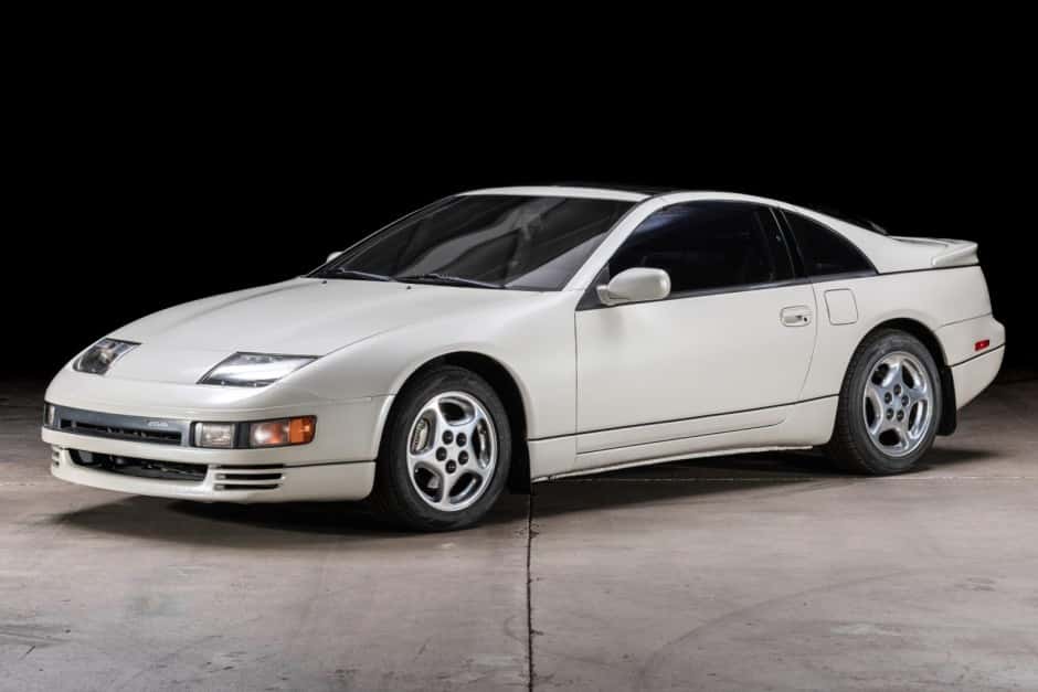 1990 Nissan Z32 300ZX sold for $18,750