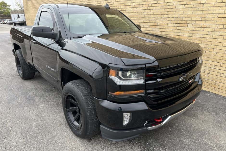 2018 Chevrolet Silverado K2XX (2014-2019) sold for $35,750