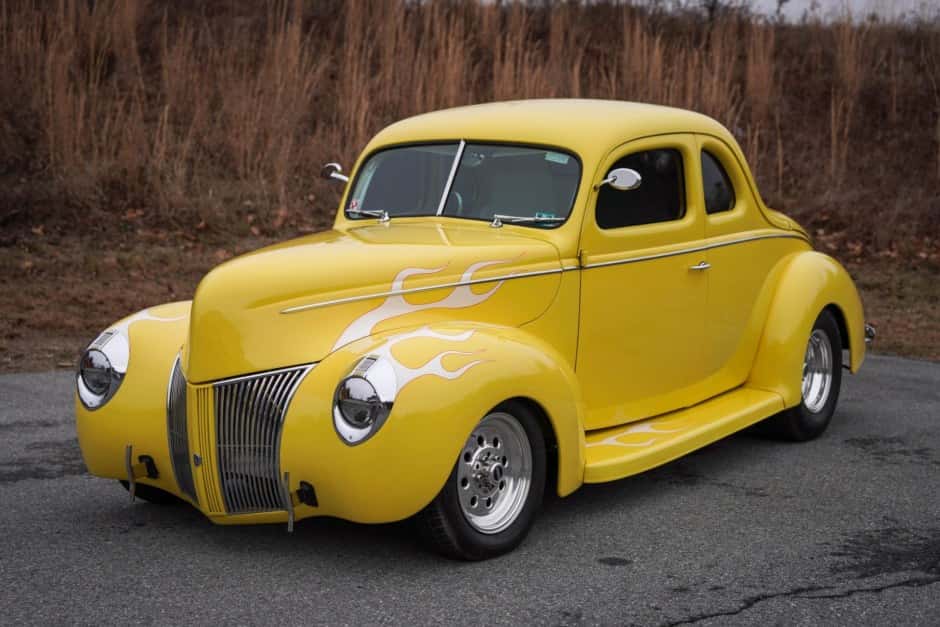 1940 Ford Standard, Deluxe, & Super Deluxe sold for $23,750