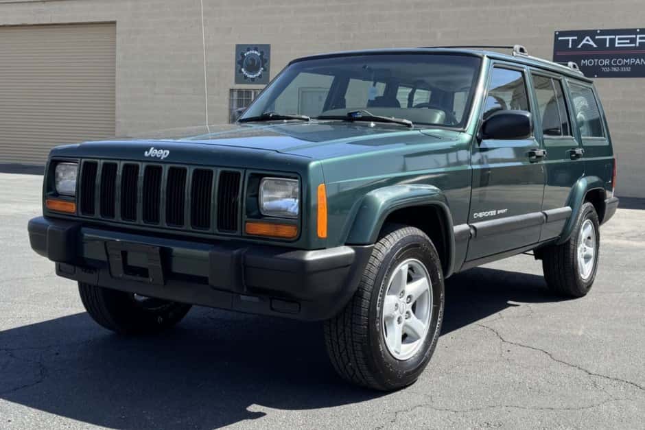 2001 Jeep XJ Cherokee sold for $8,750
