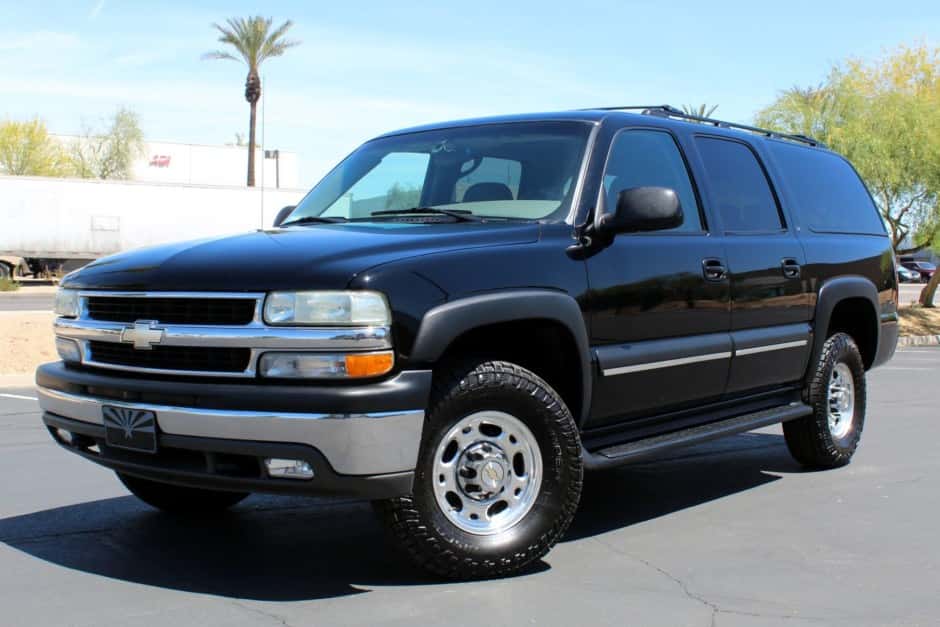 2002 Chevrolet Suburban (GMT800 2000-2006) sold for $36,750