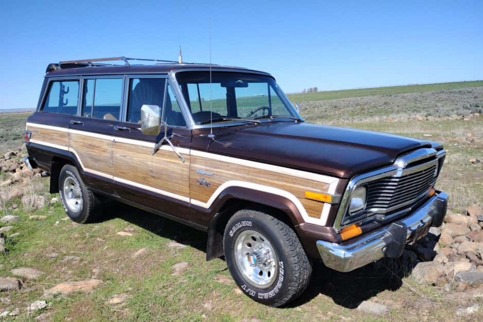 1979 Jeep SJ Wagoneer sold for $10,000