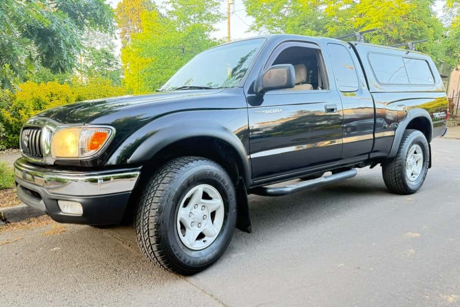 2002 Toyota Tacoma (N1X0 1995-2005) sold for $16,500