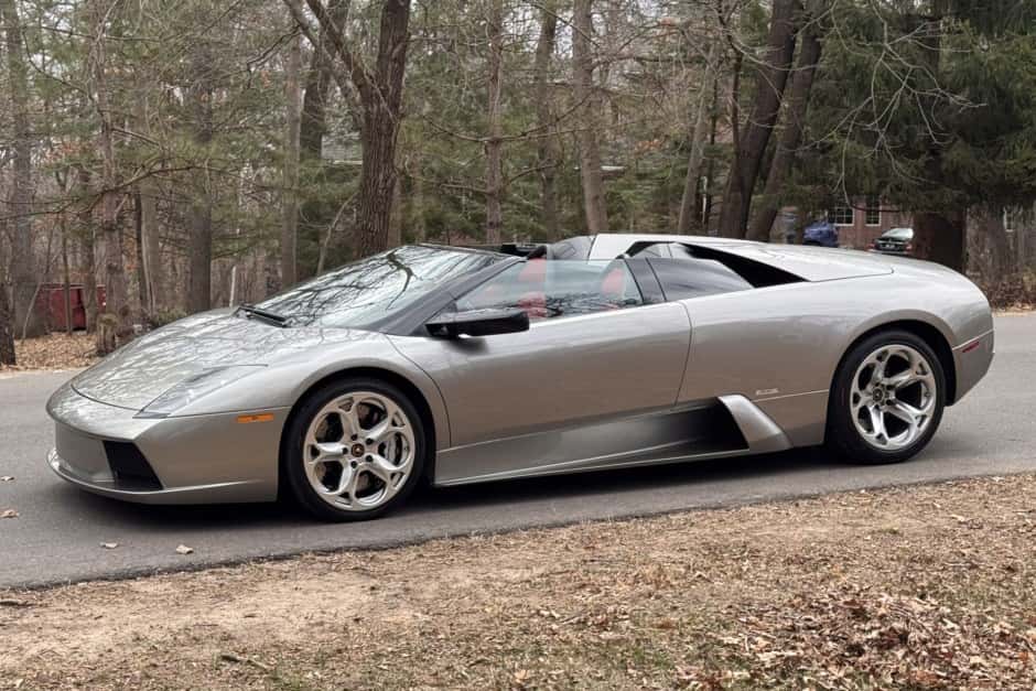 2005 Lamborghini Murciélago sold for $580,000