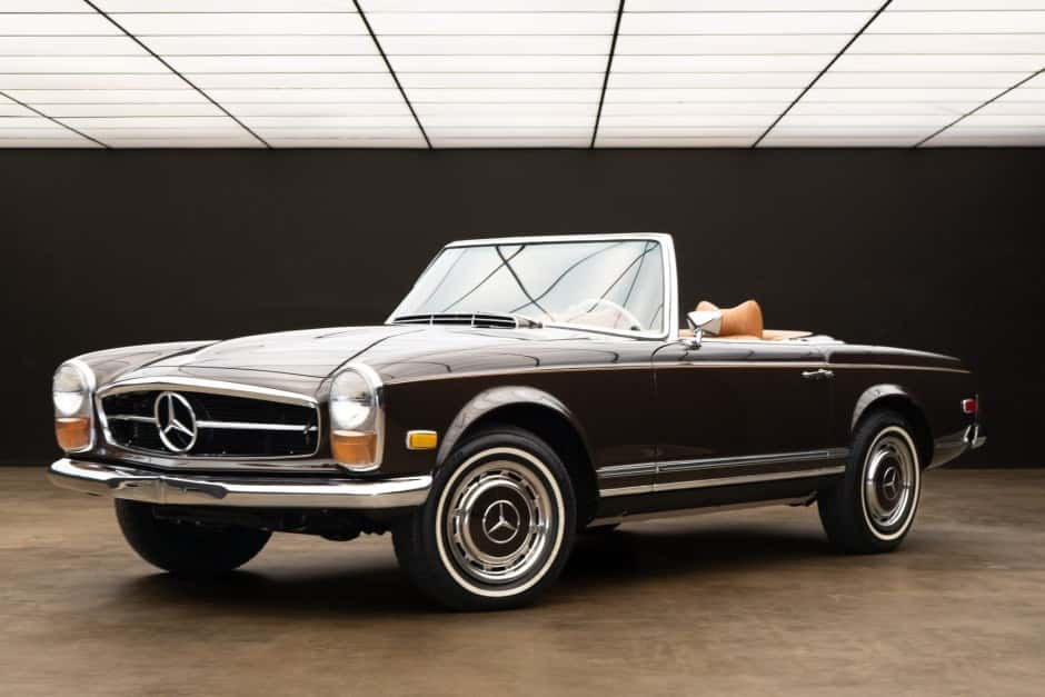 1971 Mercedes-Benz W113 SL sold for $160,000