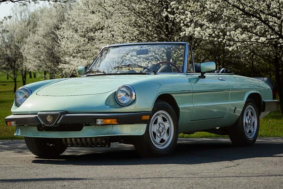 1985 Alfa Romeo 105/115 Spider Series 3 sold for $25,000