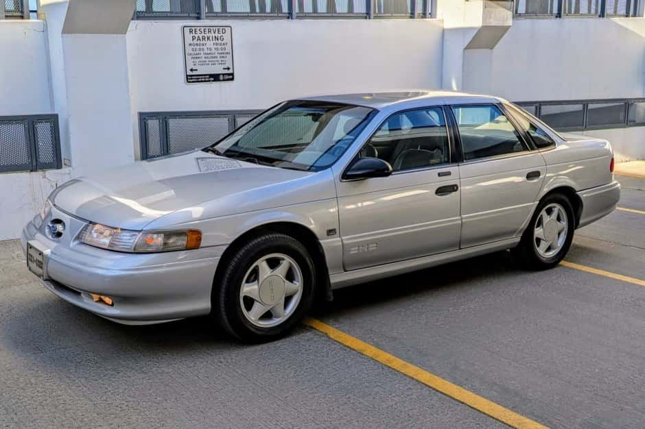 1992 Ford Taurus SHO sold for $7,100