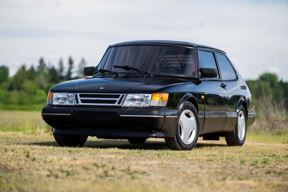1990 Saab 900 sold for $16,650