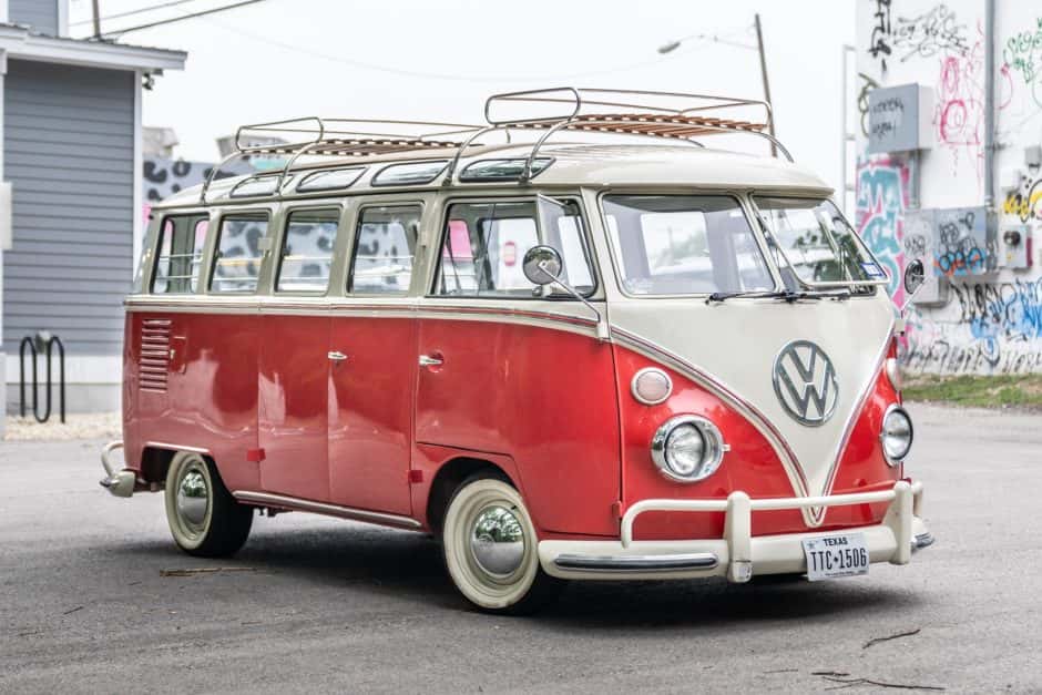 1971 Volkswagen Split-Window Bus sold for $41,000