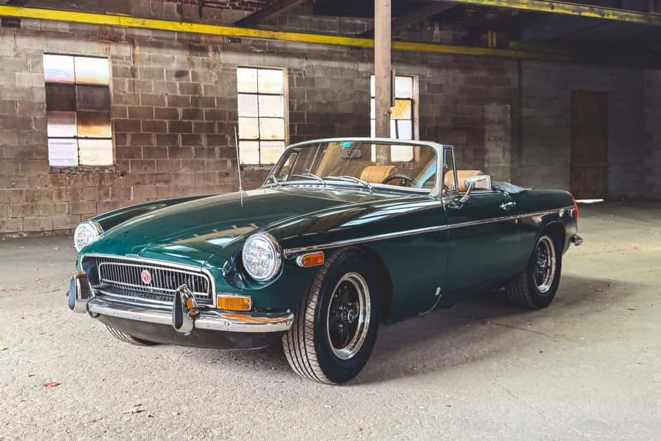 1972 MG MGB sold for $9,800