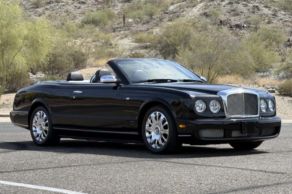 2008 Bentley Azure sold for $76,644