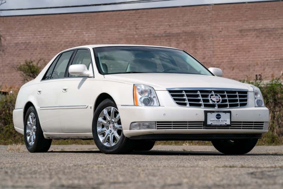 2008 Cadillac DTS sold for $9,800