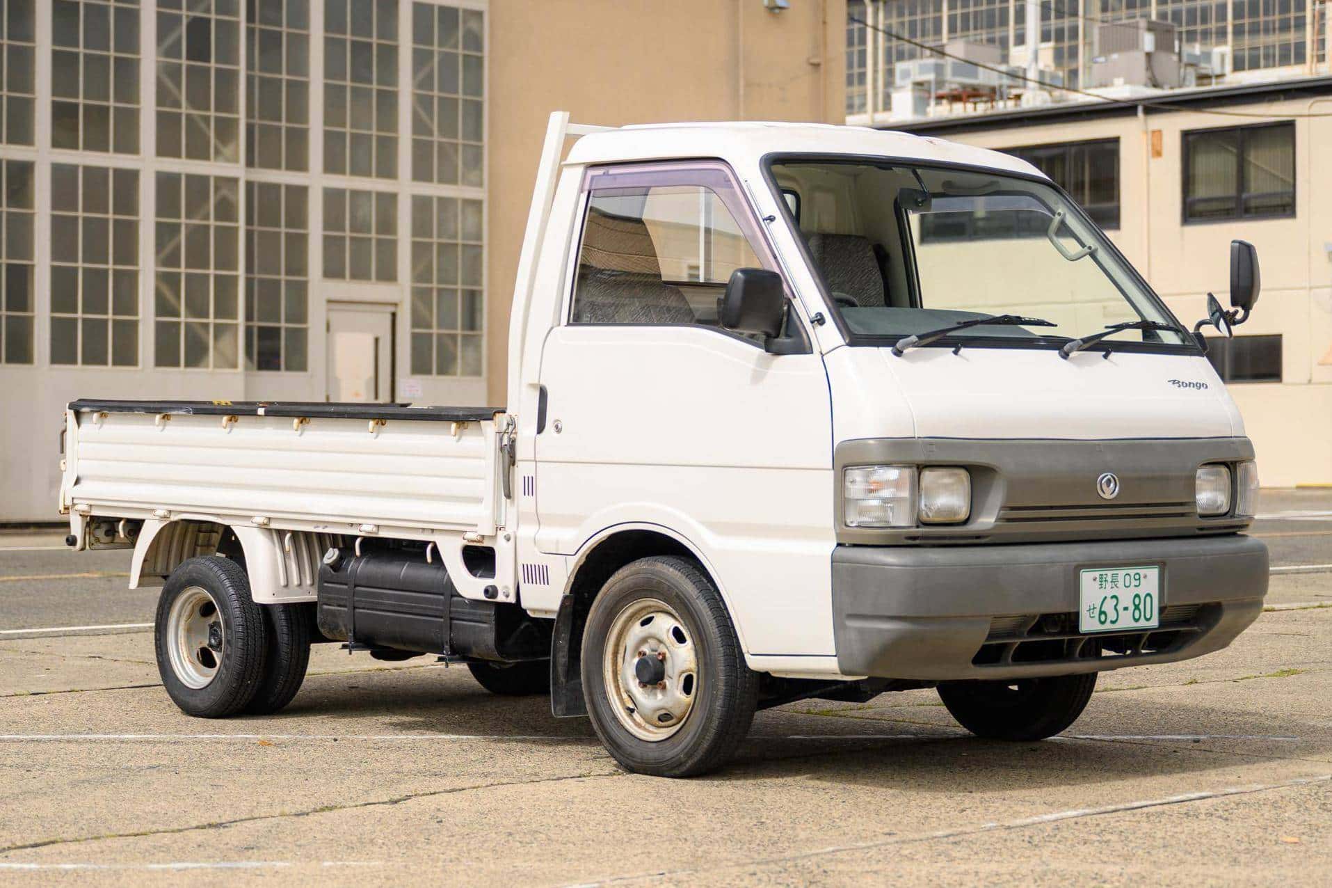 1997 Mazda Bongo sold for $5,200
