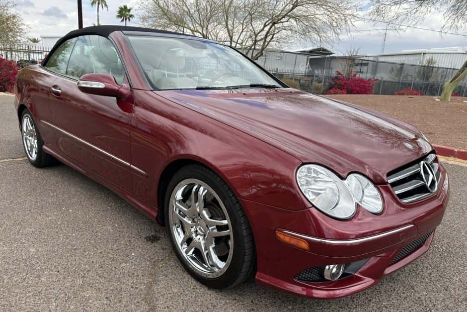 2009 Mercedes-Benz CLK-Class sold for $19,000