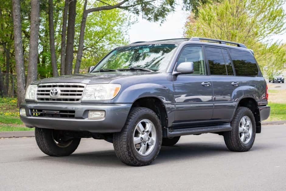 2006 Toyota Land Cruiser 100-Series sold for $31,500