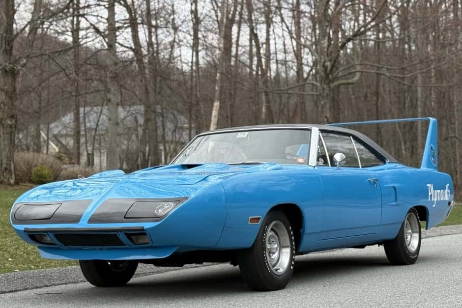 1970 Plymouth Superbird & Dodge Charger Daytona sold for $255,000