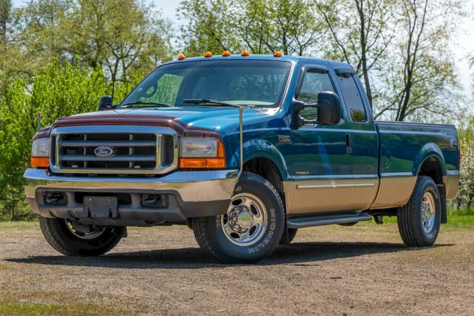 2000 Ford Super Duty 1999-2007 sold for $16,750